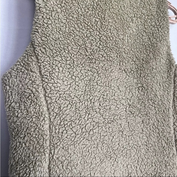 Patagonia Women Sz M Los Gatos Vest  Beige Fleece Fuzzy Deep Pile Full Zip Logo - Picture 12 of 14